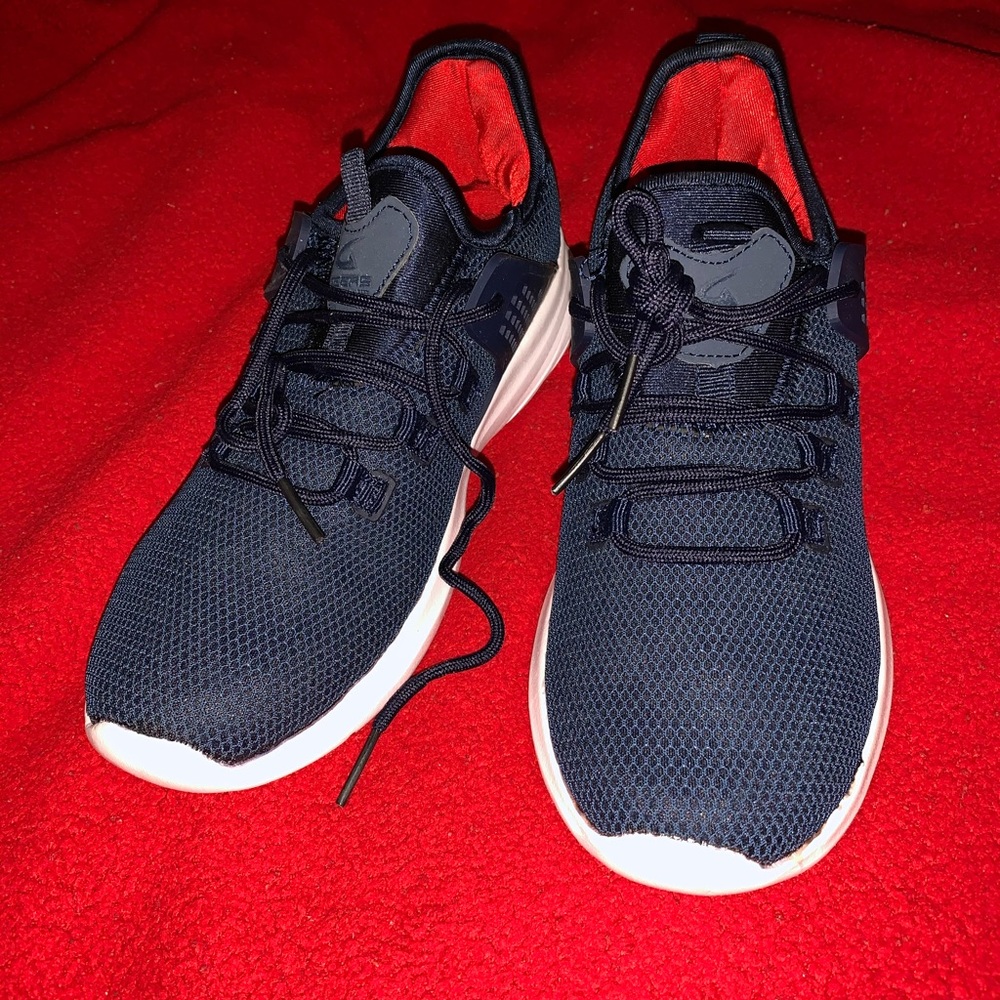 Men’s Blue Sneakers Sz 7.5